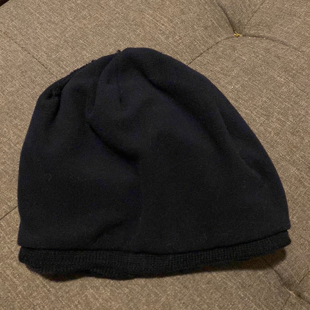 Karbon Ski Toque/ Winter Hat Beanie Team NT/NWT Canada - Picture 4 of 5